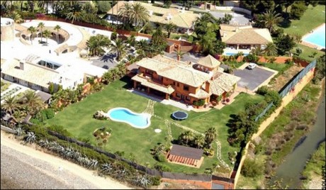 antonio-banderas-marbella-spain-490x285 La Gaviota, Marbella