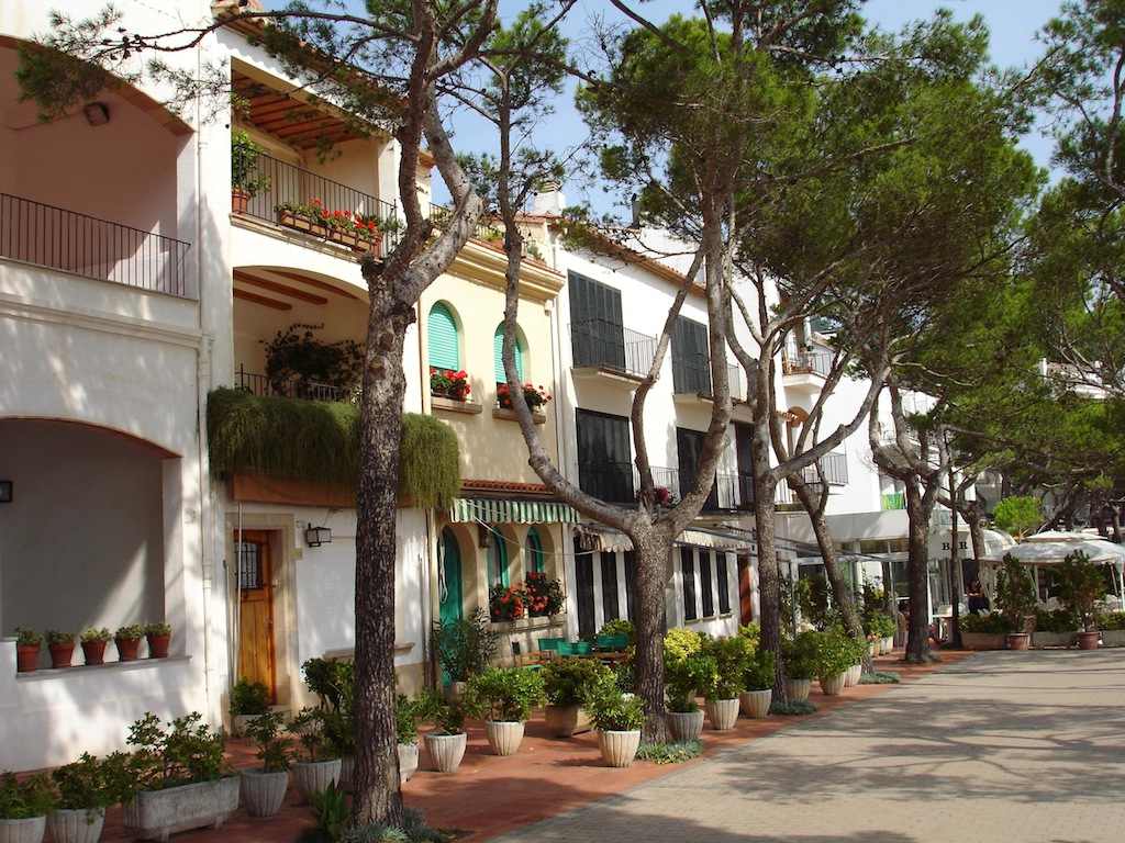 holiday rentals in llafranc catalonia