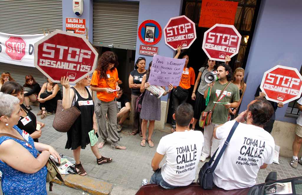 Protesting bank repossessions. Photo credit: Antonio Marín Segovia / Foter / CC BY-NC-ND