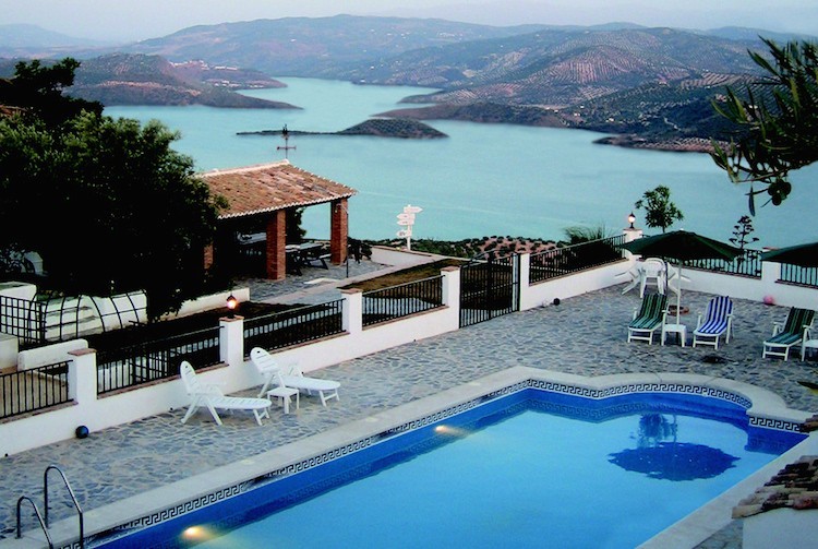 Villa with view of lake Iznajar, Andalusia