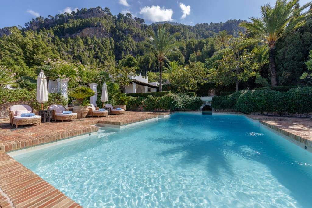 ultra high end spanish property for sale S'Estaca, Mallorca, for sale from owner Michael Douglas